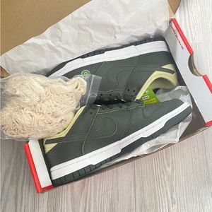 ▪️ NIKE ▪️ DUNK LOW AVOCADO TEAR AWAY
